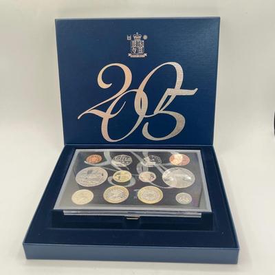LOT 153J: 2005 United Kingdom Proof Coin Set