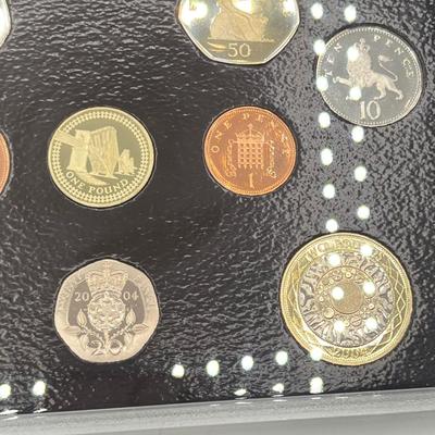 LOT 154J: 2004 United Kingdom Proof Coin Set