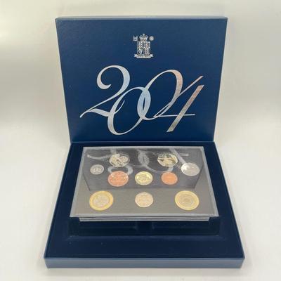LOT 154J: 2004 United Kingdom Proof Coin Set