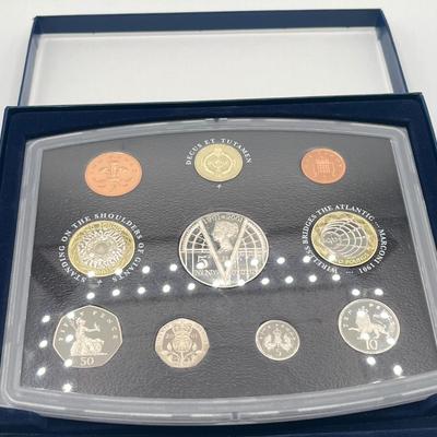 LOT 156J: 2001 United Kingdom Proof Coin Set