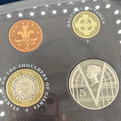LOT 156J: 2001 United Kingdom Proof Coin Set
