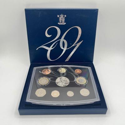 LOT 156J: 2001 United Kingdom Proof Coin Set