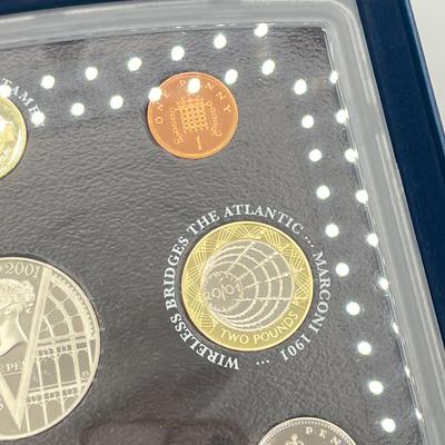 LOT 156J: 2001 United Kingdom Proof Coin Set