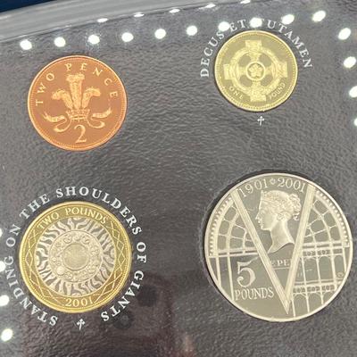 LOT 156J: 2001 United Kingdom Proof Coin Set