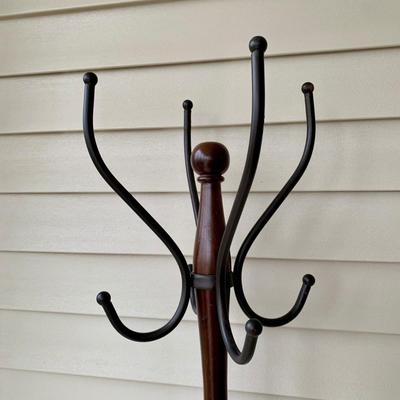 LOT 161 G: Aspen Skies Stand Alone Laptop Desk & Wooden Coat Rack