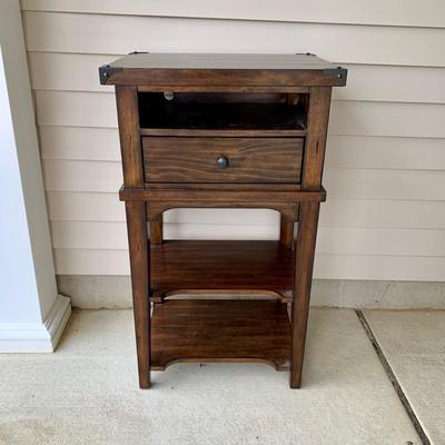 LOT 161 G: Aspen Skies Stand Alone Laptop Desk & Wooden Coat Rack