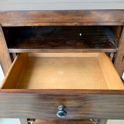 LOT 161 G: Aspen Skies Stand Alone Laptop Desk & Wooden Coat Rack