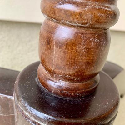 LOT 161 G: Aspen Skies Stand Alone Laptop Desk & Wooden Coat Rack