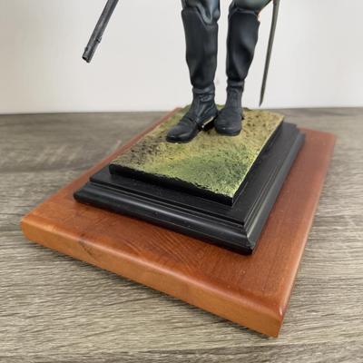 LOT 166L: Hand Numbered John Wayne Statues - The Duke #325/1200 & Collector's Showcase #231/500