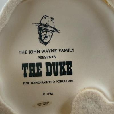 LOT 167L: John Wayne Porcelain Statues - The Franklin Mint "The Duke", "Western Lawman" and Bradford Exchange Trails...