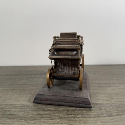 LOT 168L: Bradford Exchange John Wayne - 2009 America's Lawman A0048, 2011 Edwin M Knowles A Legend Stands Tall A0812 & 2012...