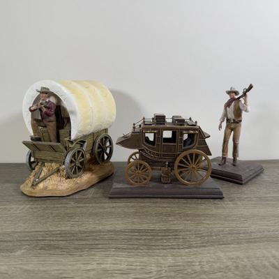 LOT 168L: Bradford Exchange John Wayne - 2009 America's Lawman A0048, 2011 Edwin M Knowles A Legend Stands Tall A0812 & 2012...