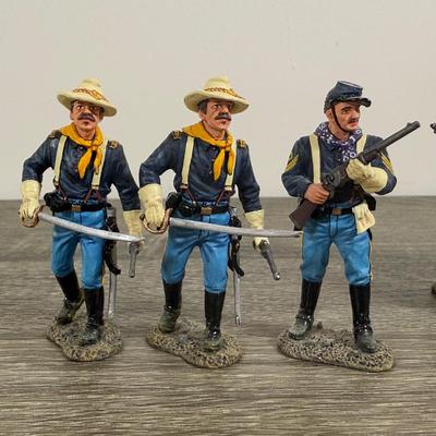 LOT 169L: King & Country Mini Figures - King's X