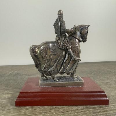 LOT 170L: Collection of Silvertone Statues w/ Big Ben Clock