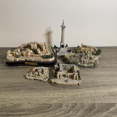 LOT 174L: Fraser Creations Miniature Buildings