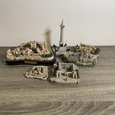 LOT 174L: Fraser Creations Miniature Buildings