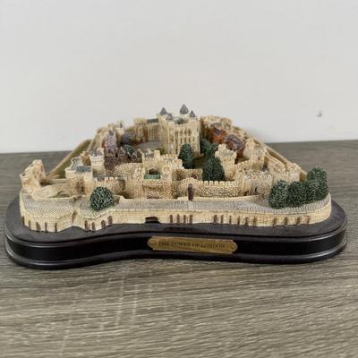 LOT 174L: Fraser Creations Miniature Buildings