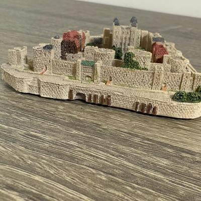 LOT 174L: Fraser Creations Miniature Buildings