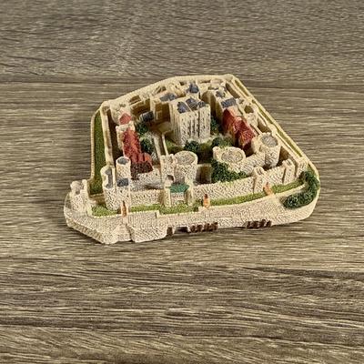 LOT 174L: Fraser Creations Miniature Buildings