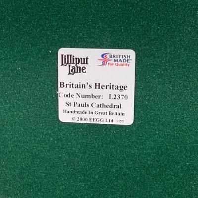 LOT 178L: Lilliput Lane Miniature British Buildings