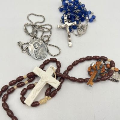 LOT 181J: Miscellaneous Religious Items - Pins, Rosaries, and more!