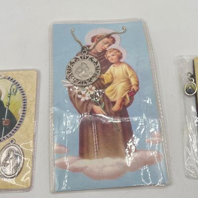 LOT 181J: Miscellaneous Religious Items - Pins, Rosaries, and more!