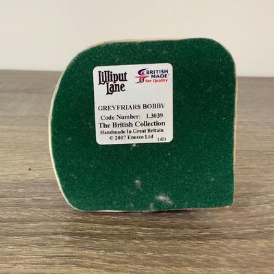 LOT 184L: Lilliput Lane Miniature British Buildings