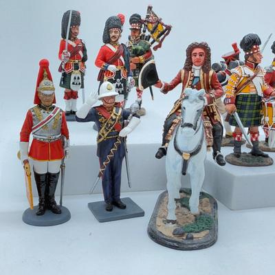 LOT 186L: Great Britain Miniature Figurines - King & Country and More