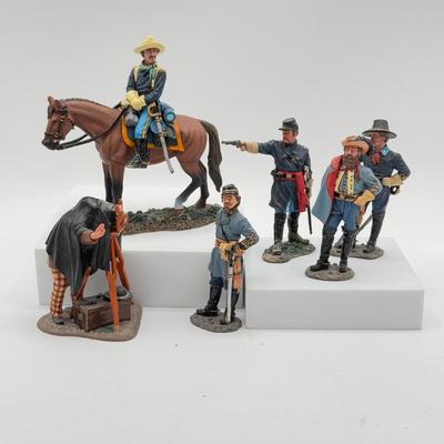 LOT 189L: King & Country Civil War Mini Figurines