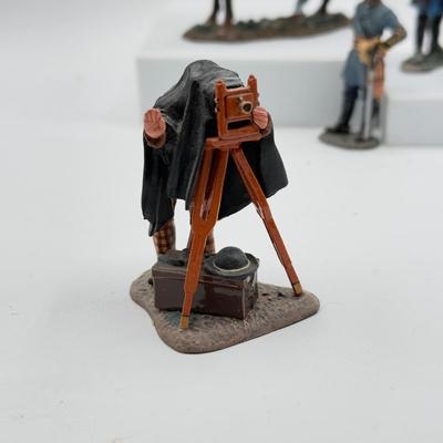 LOT 189L: King & Country Civil War Mini Figurines