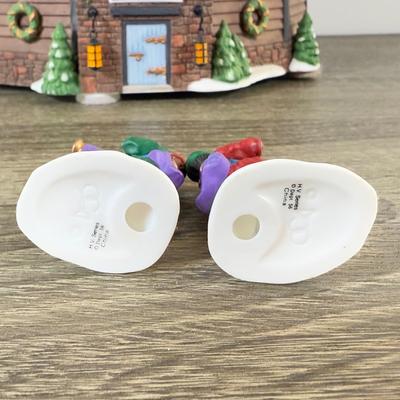 LOT 193L: 1998 Department 56 Historical Landmark Series Dickens' Village Series The Old Globe Theatre 2nd Edition