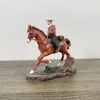LOT 195L: Hawthorne Village Legend of John Wayne Signature Collection Sculpture # A0485 & A0481 and Bradford Exchange Silver Screen...