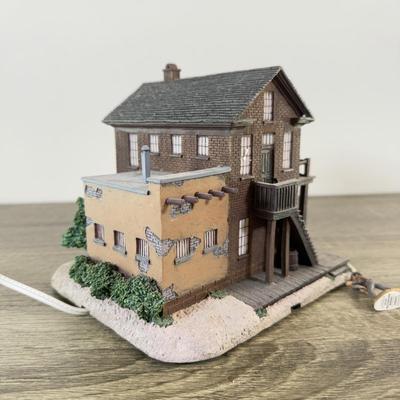 LOT 196L: Legend of John Wayne Signature collection Ethan Wayne #A0485/2500 & Hawthorne Village - The Duke's Saloon A0211 &...