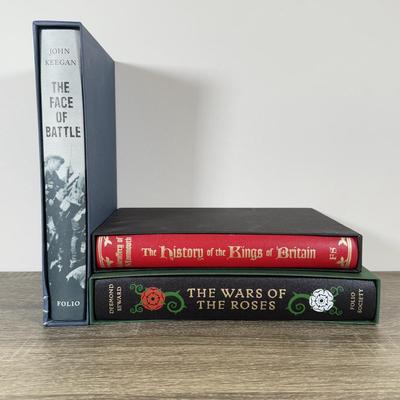 LOT 236L: Folio Society Books - The Face of Battle, The Wars of The Roses & The History of the Kings of Britain