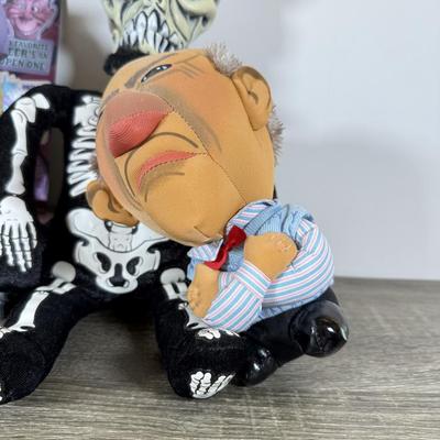 LOT 237L: Jeff Dunham Talking Dolls, Bobbleheads & DVDs