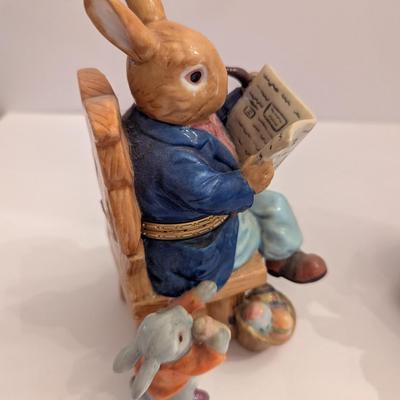 Approx 8" Tall Peter Rabbit & Mama Rabbit Porcelain Hinged Trinket Box