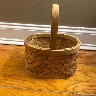Four Woven Baskets (O-MG)
