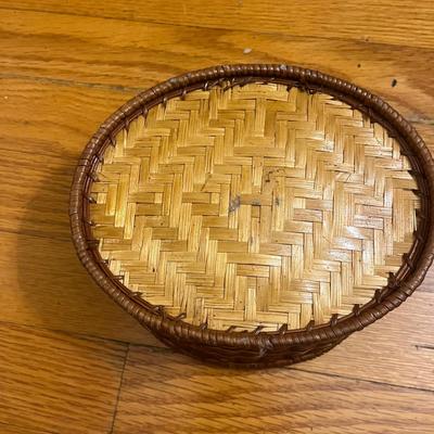 Four Woven Baskets (O-MG)