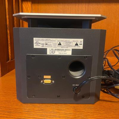 Dell Subwoofer & Speakers (O-MG)