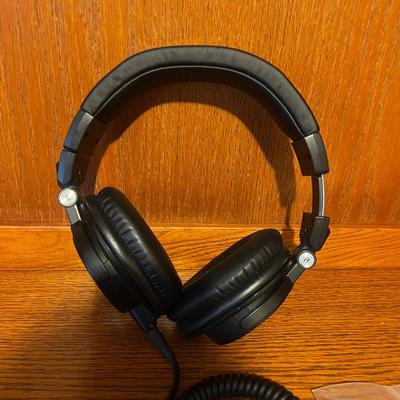 Audio Technica Over Ear Headphones (O-MG)