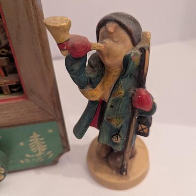 Thorens Hummel Print Shadow Box Music Box & Figures