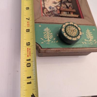 Thorens Hummel Print Shadow Box Music Box & Figures