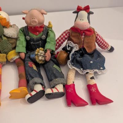 Ceramic Avon Down On The Farm Animal Sitters