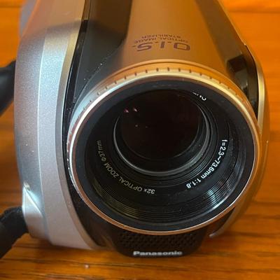 Panasonic Palmcorder & Canon Powershot (O-MG)