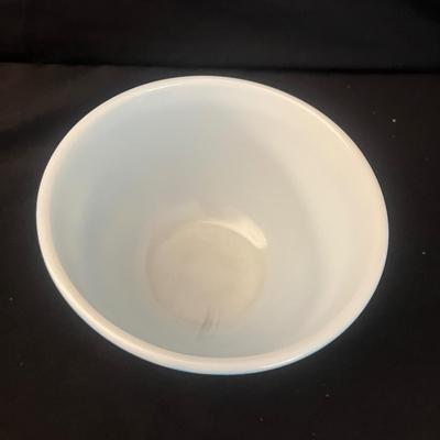Four Nesting Pyrex Bowls (LR-MG)