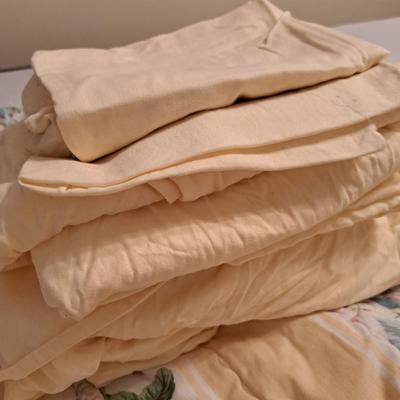 Selection of Fine Bedding: Quilt, Satin Coverlets, Bedspreads, Pillows (PB-SD)