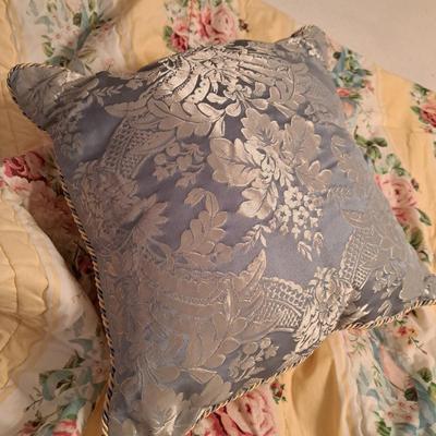 Selection of Fine Bedding: Quilt, Satin Coverlets, Bedspreads, Pillows (PB-SD)