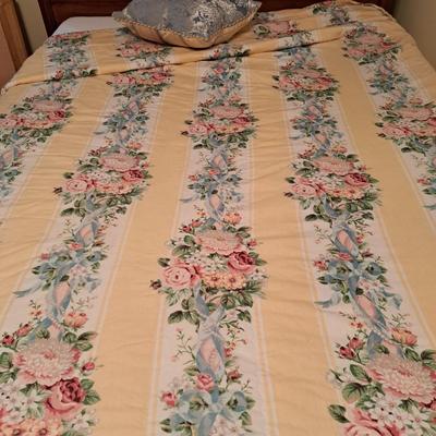 Selection of Fine Bedding: Quilt, Satin Coverlets, Bedspreads, Pillows (PB-SD)