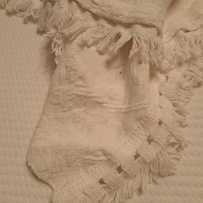 Selection of Fine Bedding: Quilt, Satin Coverlets, Bedspreads, Pillows (PB-SD)