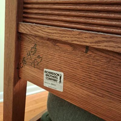 Richardson Bros. Co. Queen Size Contemporary Oak Sleigh Bed (PB-SD)